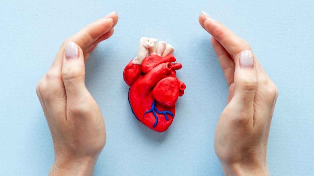 Heart Disease Symptoms, Cardiologist-Recommended Tests, Treatement  & Natural Care